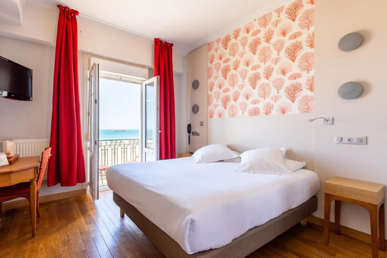 Hotel Kyriad Saint Malo Centre Plage 3*, Сен-Мало